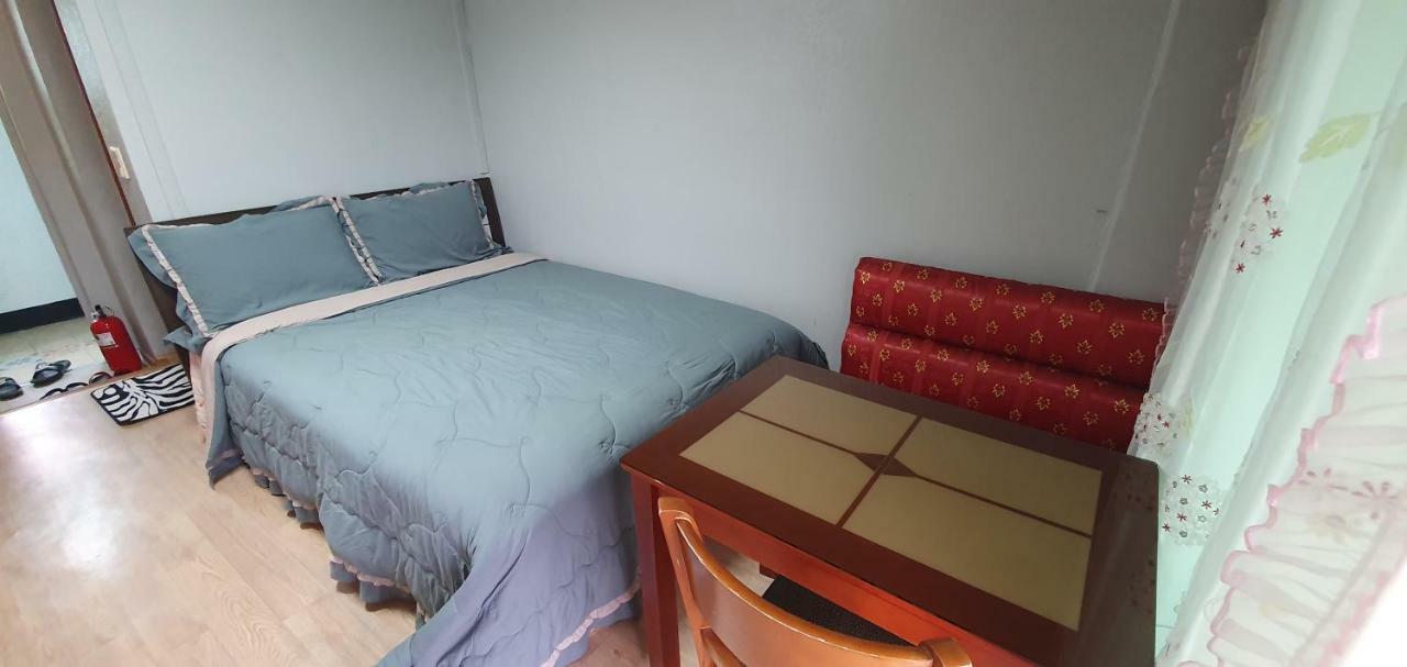 Gangchon Beautiful Pension Chuncheon Exterior foto